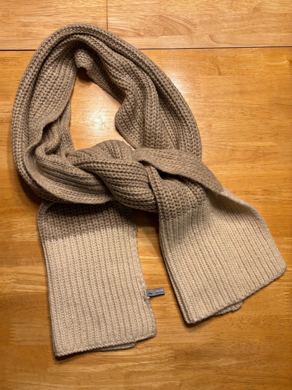 Knit Cream and Brown GAP scarf